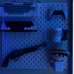 ⁦لوح تثبيت على الحائط مع 3 قطع علاقات حديدية Pegboard، حامل أبيض قياس 30*30 سم من مادة بلاستيكية HIPS للمطبخ وغرفة النوم ورشة⁩ - الصورة ⁦11⁩