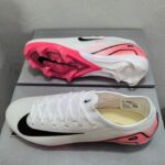 ⁦حذاء كرة القدم براغي⁩ - الصورة ⁦3⁩