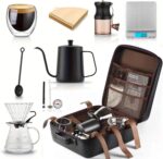 حقيبة قهوة V60 مجموعة صانعة القهوة اليدوية المتكاملة من Memelon – 9 قطع مع حقيبة محمولة، مطحنة، غلاية، فلتر وأدوات باريستا اح