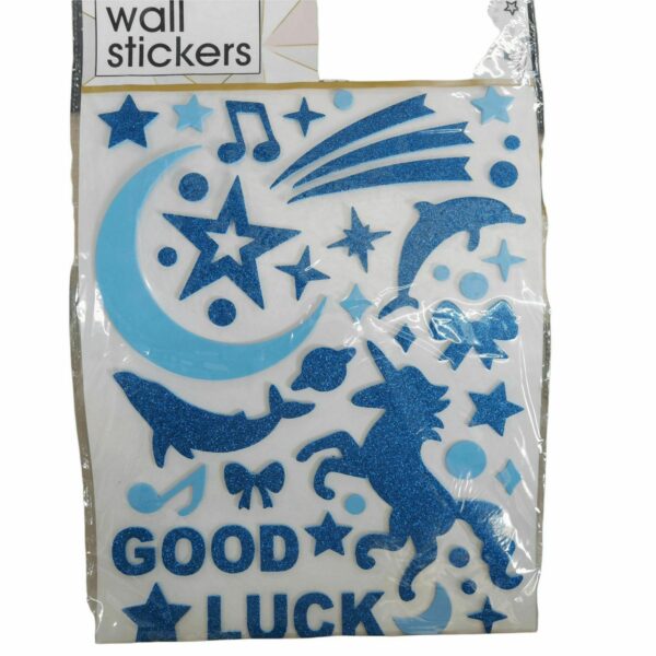 ملصقات جدارية باشكال مختلفة