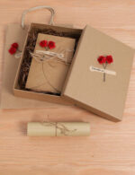 طقم الهدايا وورق كتابية ٨ ظرف ٢ ملصق ٥