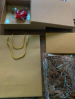 ⁦طقم الهدايا وورق كتابية ٨ ظرف ٢ ملصق ٥⁩ - الصورة ⁦4⁩