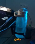 ⁦طاولة العاب طاولة جيمنج 60*140 سم بإضاءة متعددة الألوان وحامل سماعات وكوب طبقة كربون فايبر – تصميم عصري على شكل Z⁩ - الصورة ⁦4⁩