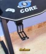 ⁦طاولة العاب طاولة جيمنج 60*140 سم بإضاءة متعددة الألوان وحامل سماعات وكوب طبقة كربون فايبر – تصميم عصري على شكل Z⁩ - الصورة ⁦13⁩